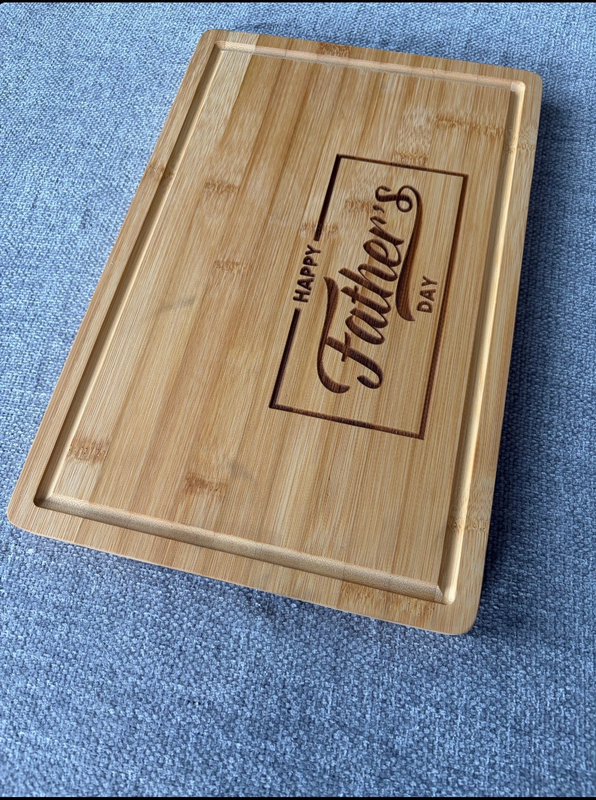 Personalized Laser-Engraved Bamboo Cutting Board – The Perfect Gift for Dad
