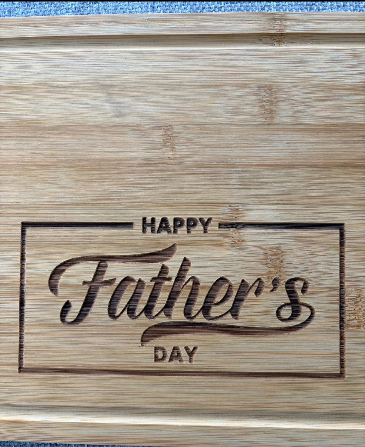 Personalized Laser-Engraved Bamboo Cutting Board – The Perfect Gift for Dad